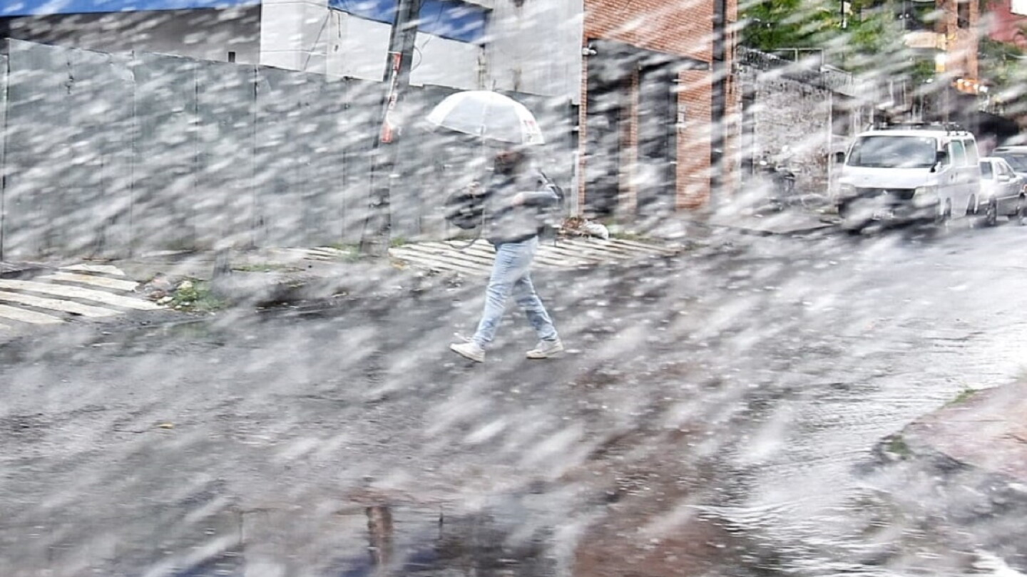 Lluvias y tormentas moderadas a fuertes en gran parte del país para este jueves