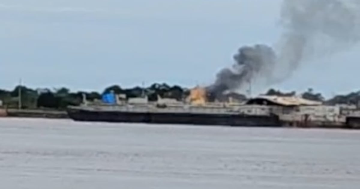 Explosión de barcaza en la Costanera Sur deja cuatro fallecidos