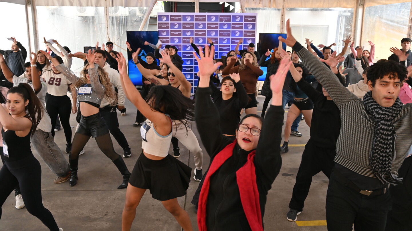 Más de 1.000 aspirantes participaron en el casting de Baila conmigo Paraguay