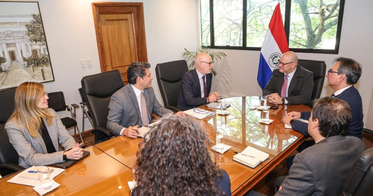 MEF y Banco Mundial analizan prioridades de desarrollo y fortalecen cooperación