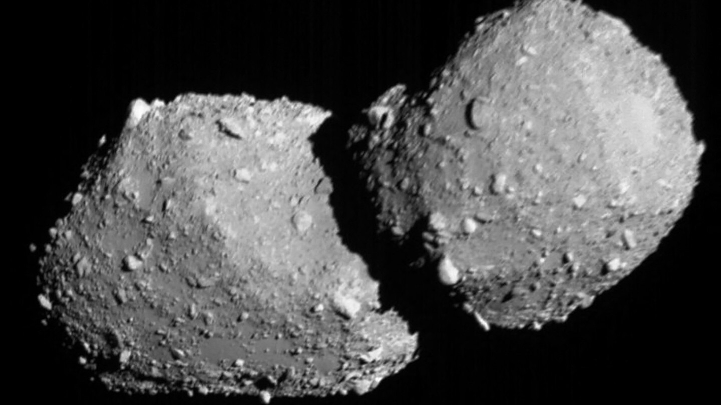 Japón difunde imagen de asteroide con forma de muñeco de nieve