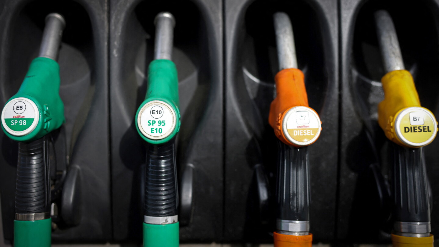Petróleo sube más de 2% ante nuevas tensiones en Oriente Medio
