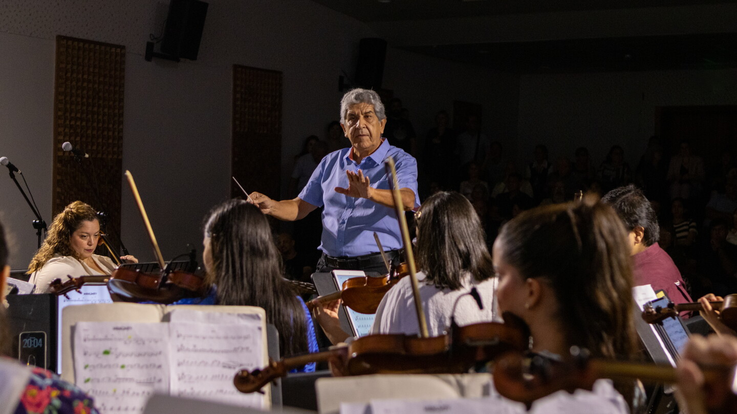Tributo a Mauricio Cardozo Ocampo en El Puerto Suena