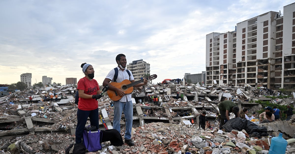 Venezuela: asciende a casi 4.500 el saldo de fallecidos por los terremotos