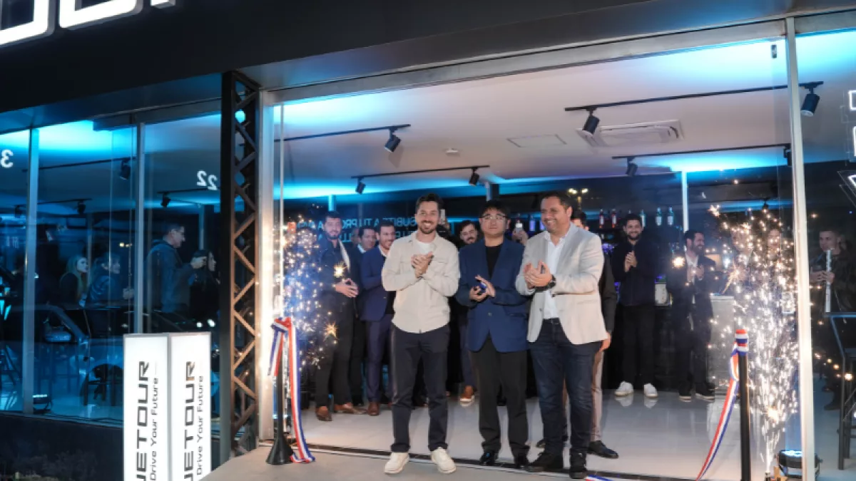 Jetour inaugura su cuarta sucursal en Ciudad del Este de la mano de Santa Rosa