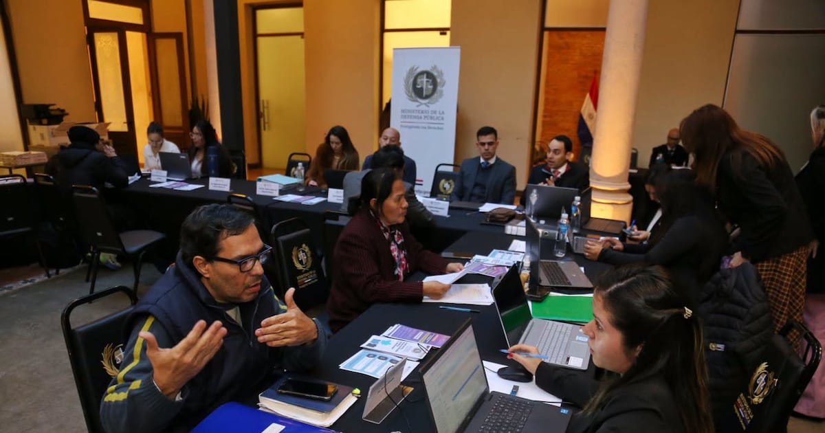 Mafia de los pagarés: asisten de manera gratuita a los afectados