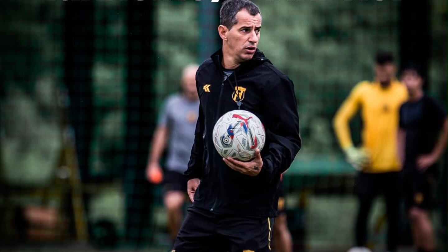 Guaraní oficializa la salida de Romagnoli