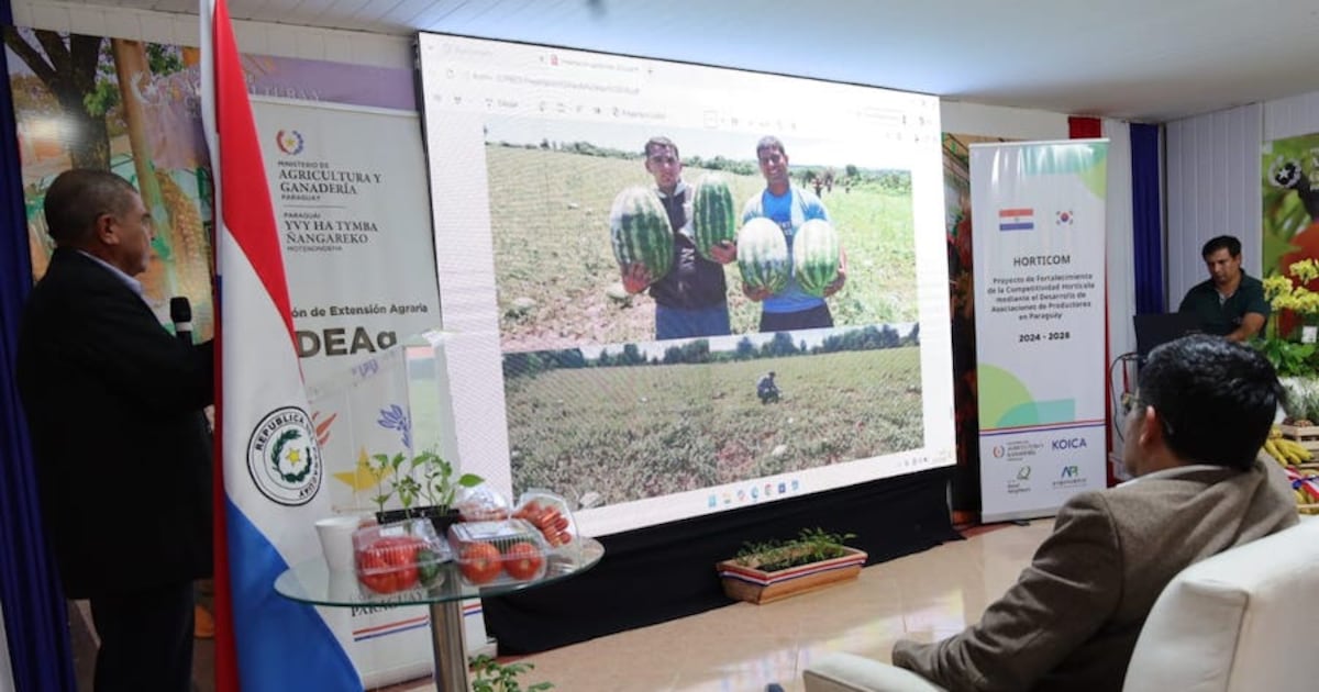 El MAG promueve técnicas de cultivo de sandía en la Expo con miras a la exportación