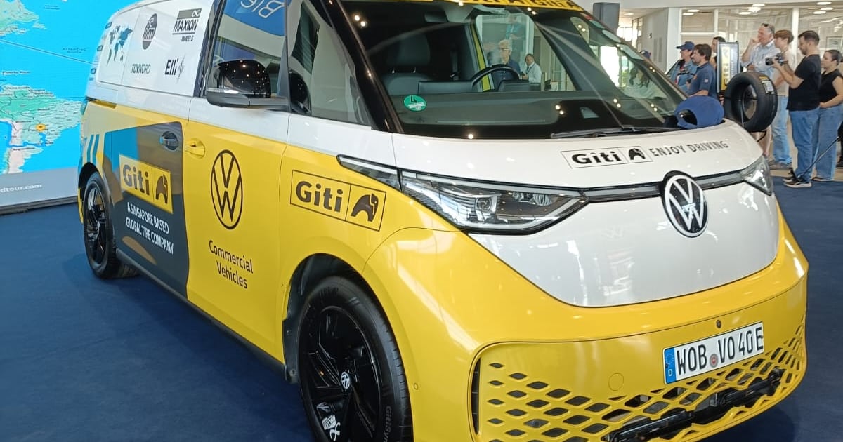 ID Buzz de Volkswagen hace historia: llegó a Paraguay la Kombi 100 % eléctrica que recorre 75 países buscando récord mundial