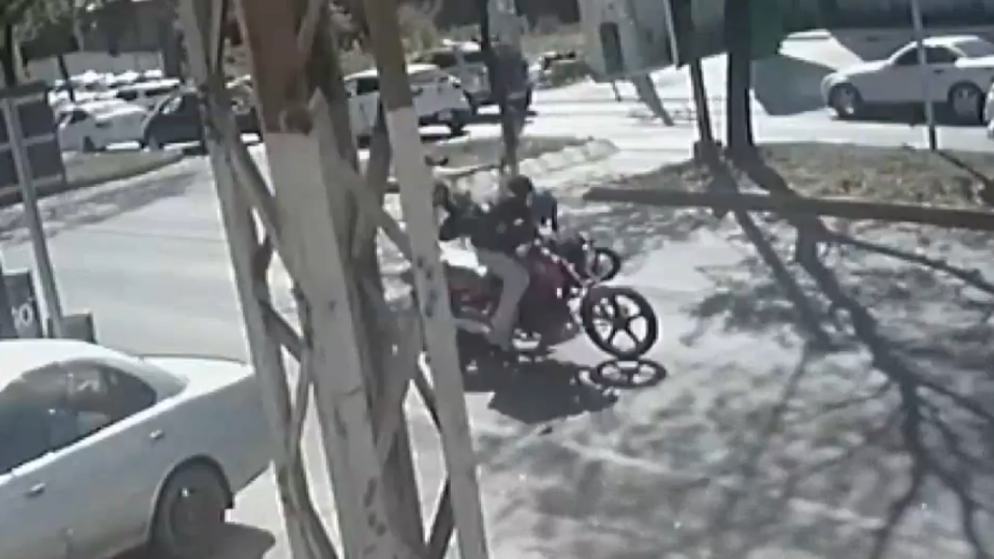 Video: Cruce imprudente provoca violento accidente sobre Mariscal López