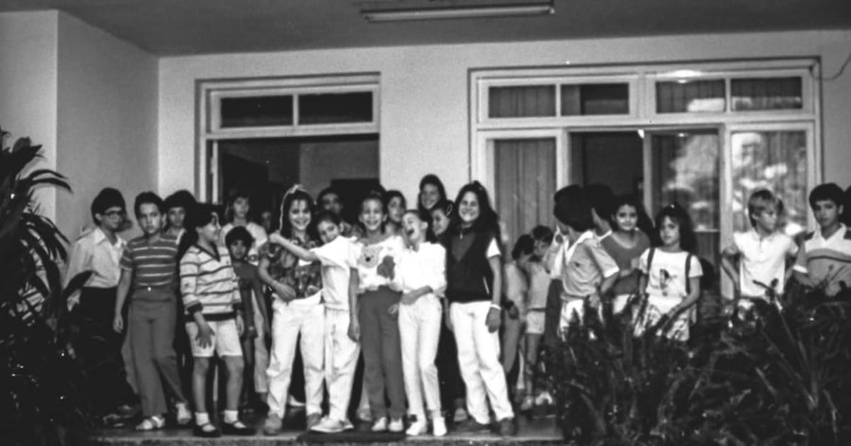 “A Stael Ruffinelli de Ortiz, 40 años después”