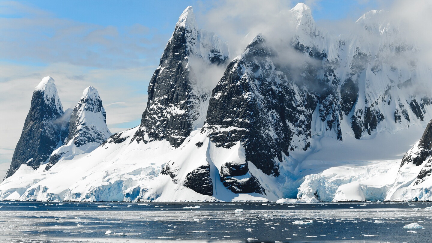 Proyecto Dipole: Chilenos investigarán por primera vez la contaminación lumínica en la Antártica