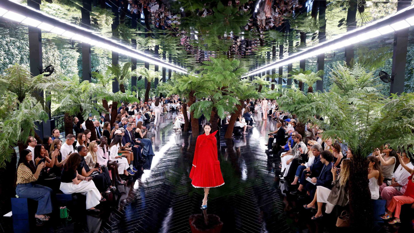 Moda invernal con toque tropicales