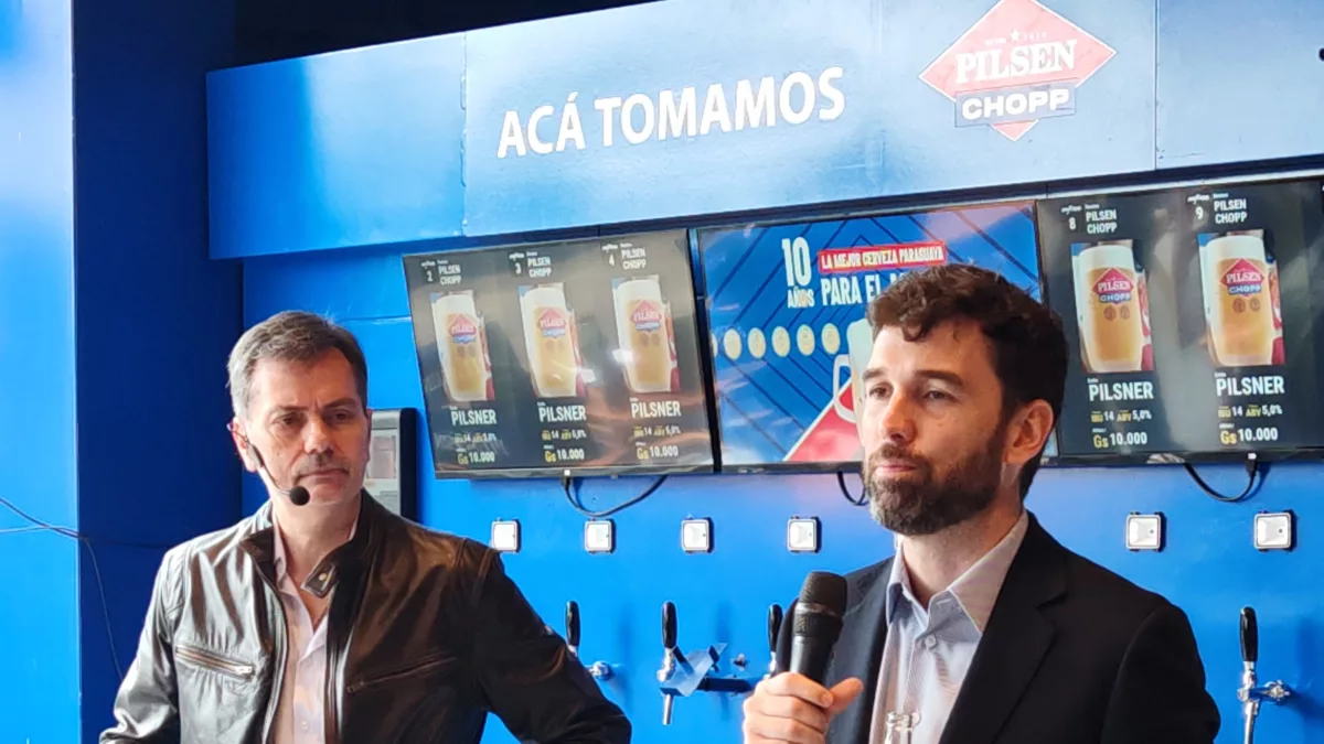 ¿Cómo se hace una Pilsen? El recorrido y los 558 controles antes de que la cerveza llegue a tu mesa