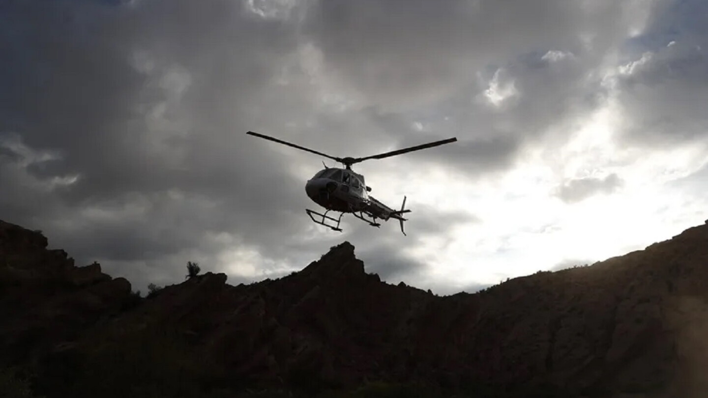 Siete personas mueren al estrellarse un helicóptero en el oeste de Argentina