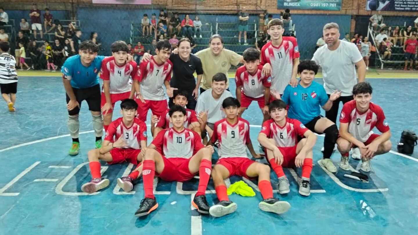 Intensa lucha semifinal en la Categoría C15 del fútbol de salón