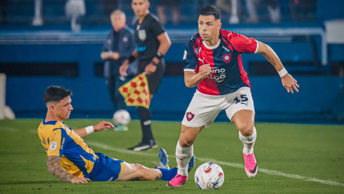 Señalan que Blas Riveros no estará ante Palmeiras