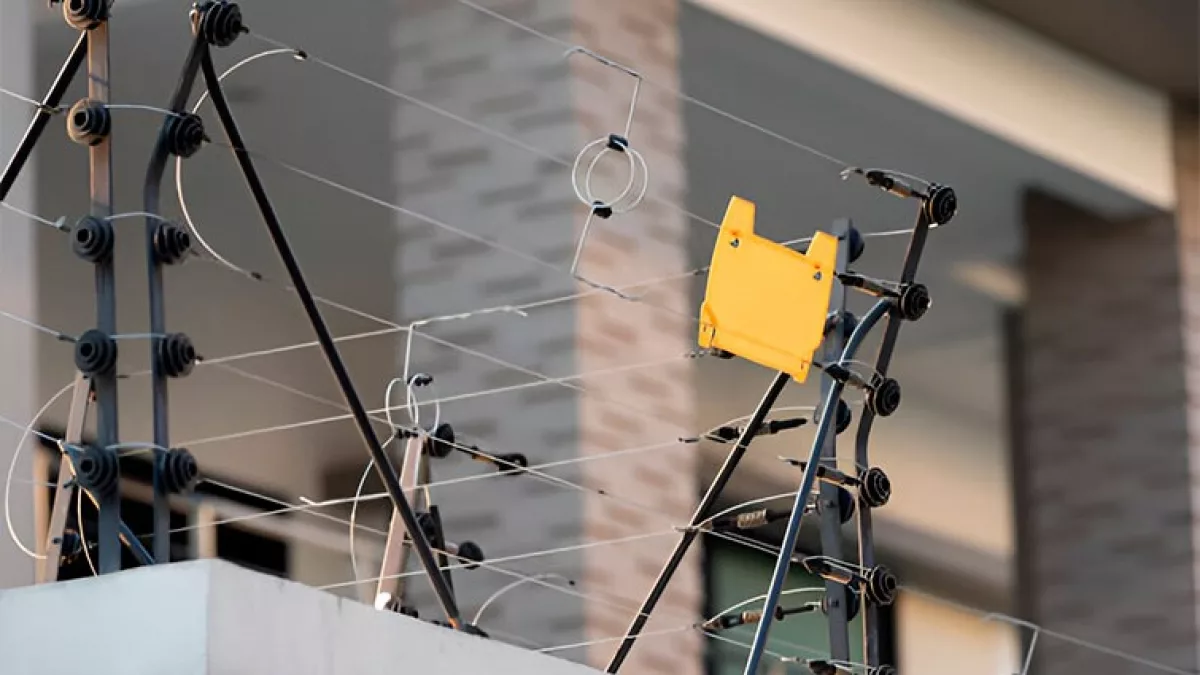 La seguridad entra en los planos: crece hasta 30% anual la demanda de cercos eléctricos
