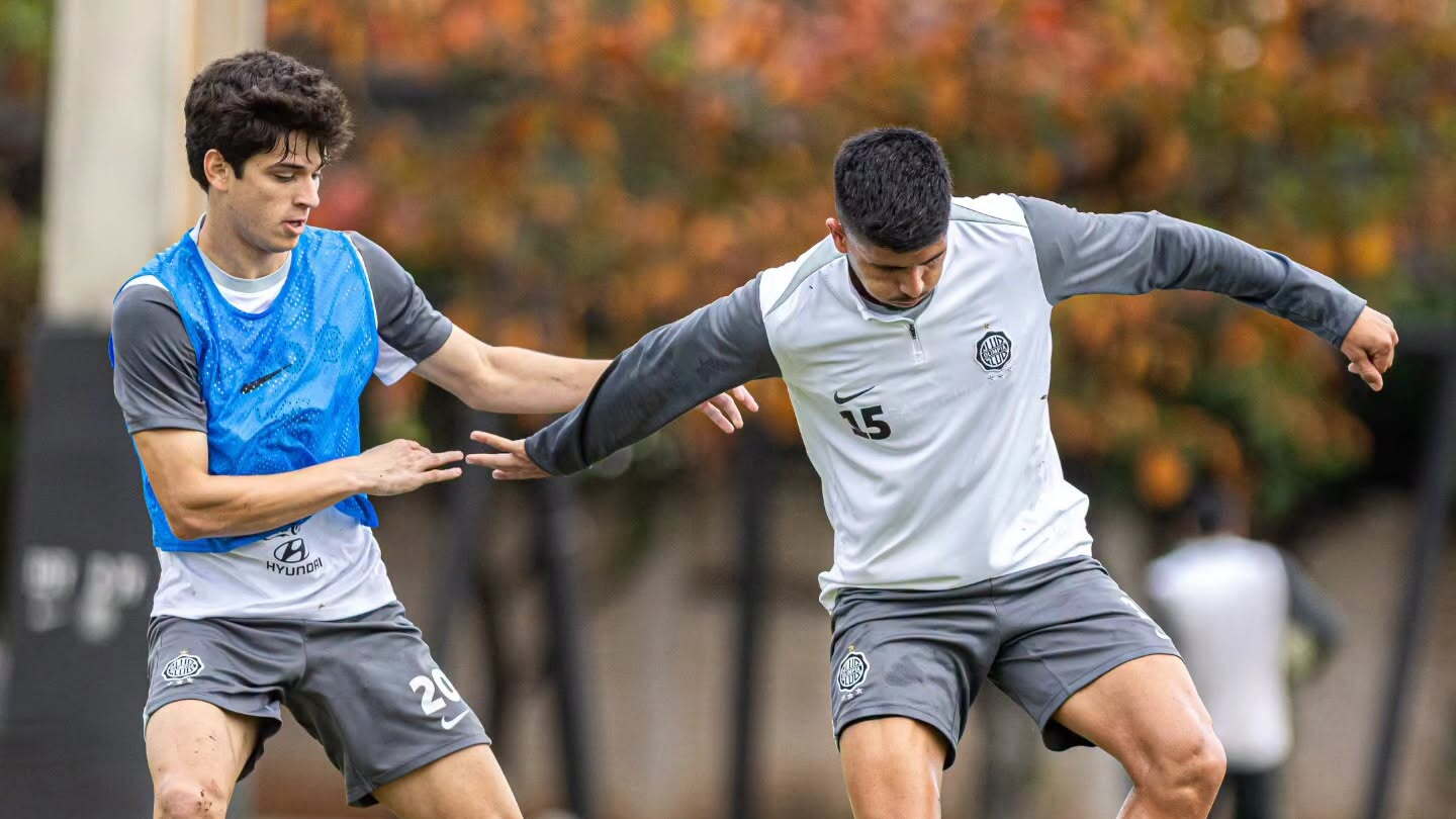 Olimpia entrena apuntando al Vasco da Gama