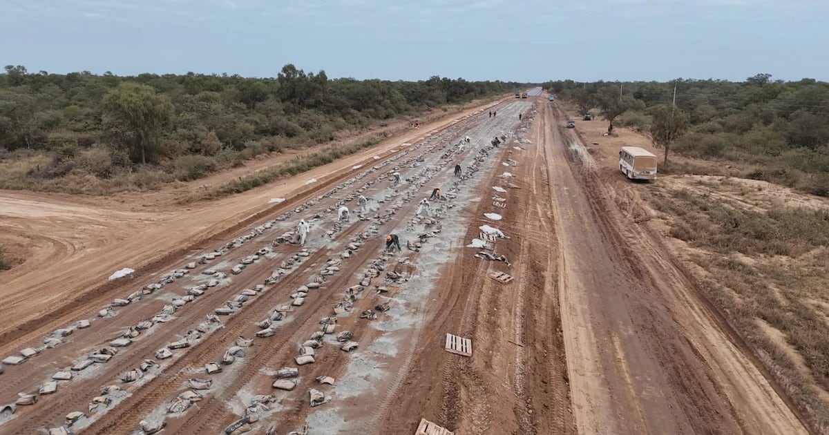 Ruta Bioceánica: avanza el asfaltado en el Chaco paraguayo hacia la frontera argentina