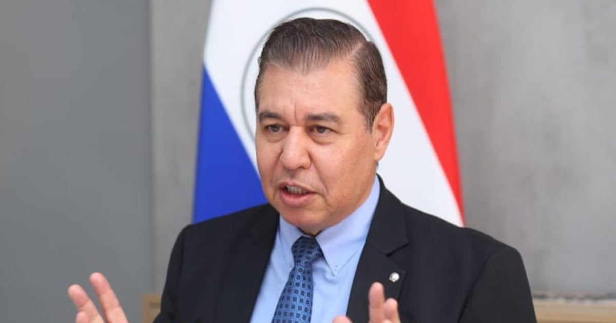 Ministro de Turismo presentó su renuncia al cargo