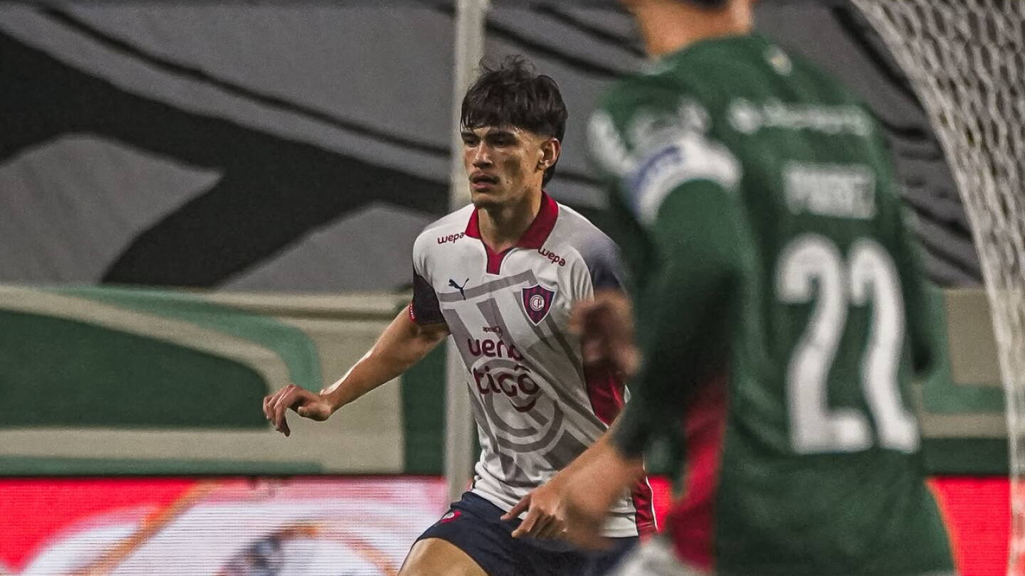 “Hoy Palmeiras ya nos ve con mucho respeto”: Luis Ortega