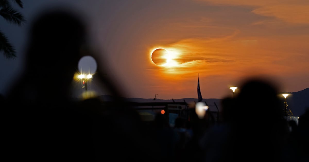Los eclipses, una oportunidad para desentrañar los enigmas del Sol
