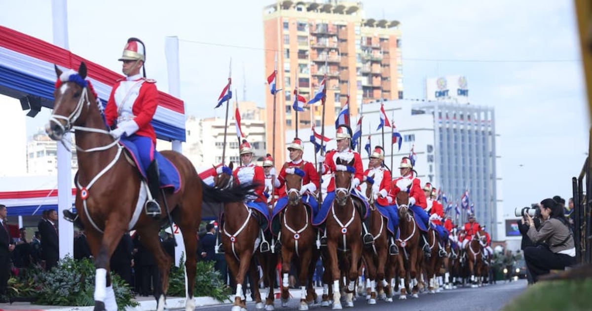 Asunción celebró 489 años con brillo, alegría y colores