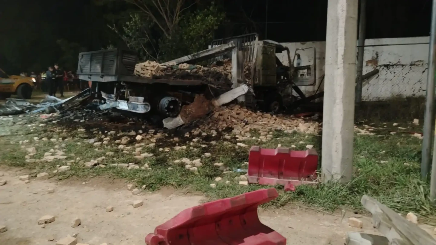 Lo que tenés que saber: Fatal accidente en Pedrozo, cuestionan a Senad y se envía ayuda a Colombia