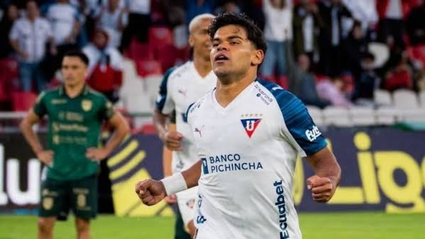 Rodney Redes, criticado en Ecuador
