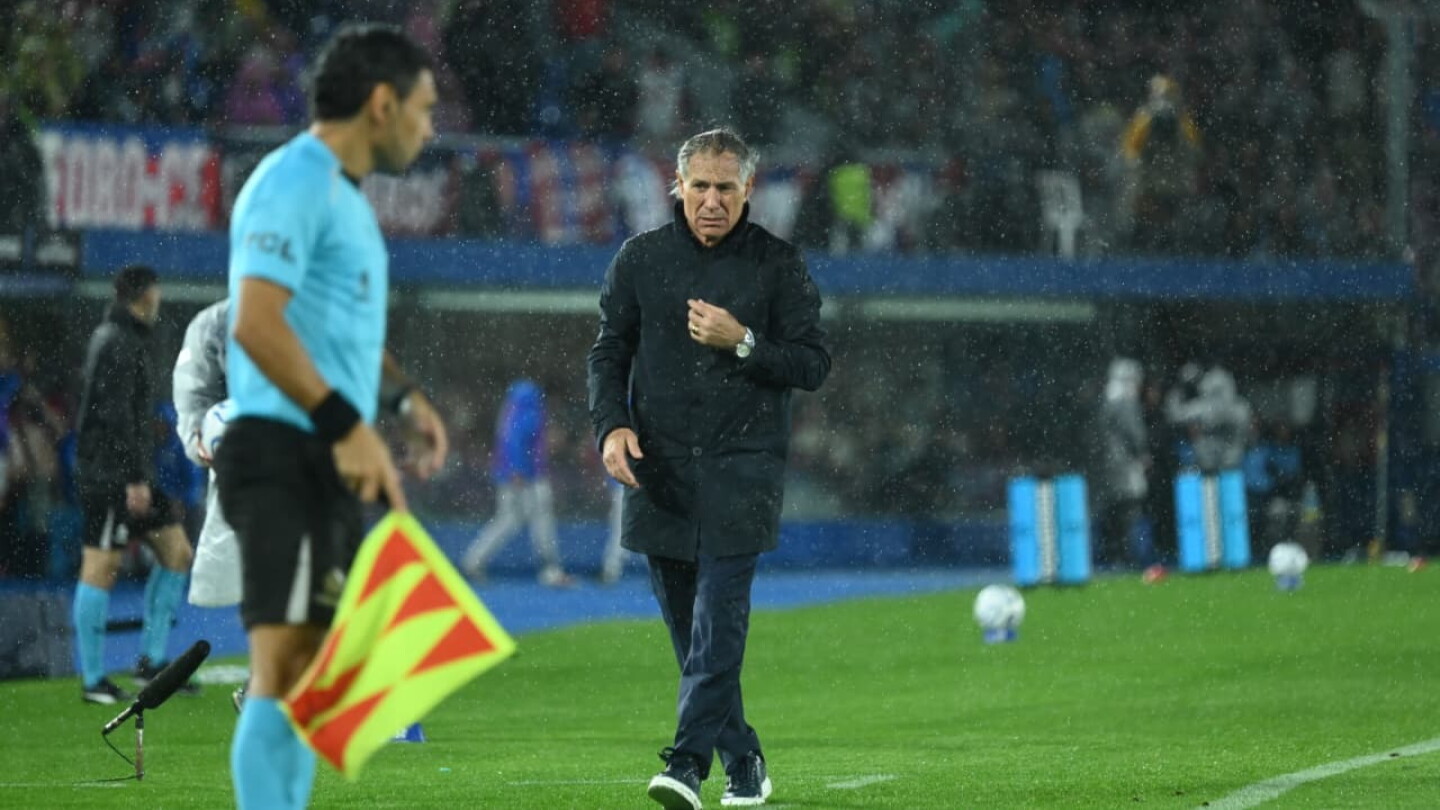 Ariel Holan analiza la eliminación de Cerro Porteño en Copa Libertadores