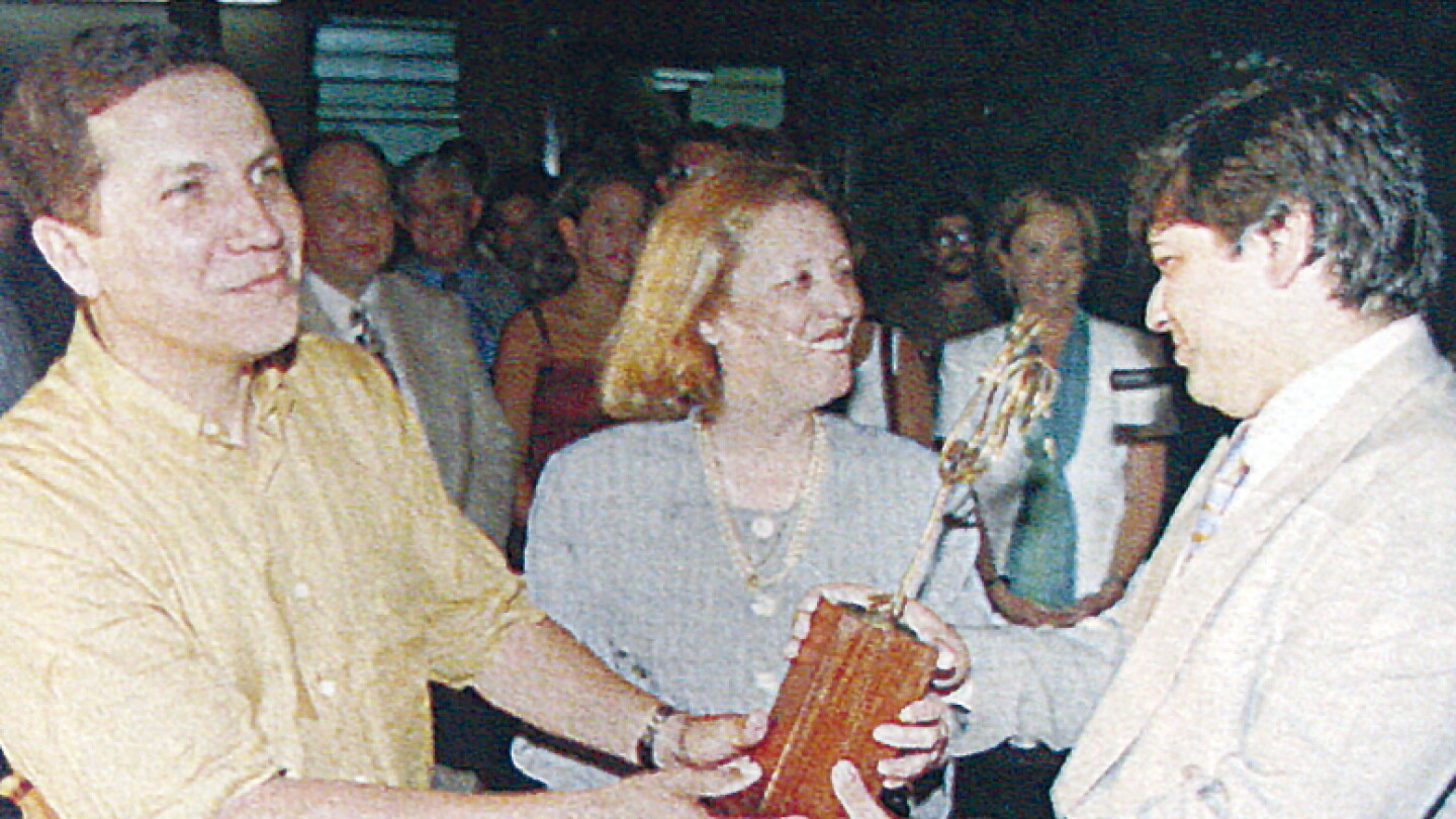 1997 Mass se quedó con el Gallo de Oro