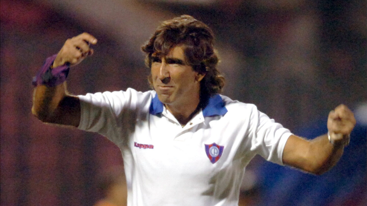¿Cómo le fue a Gustavo Costas en los clásicos?