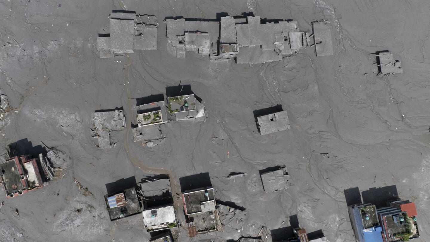 Perú tiene 58 lagunas con riesgo "muy alto" de desborde, muchas por deshielo de glaciares