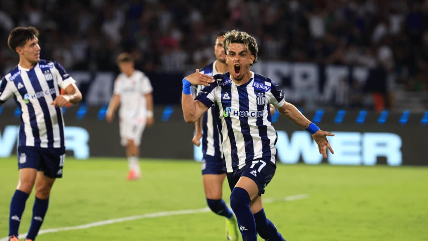 Ronaldo Martínez se suma a Vélez Sarsfield en calidad de préstamo