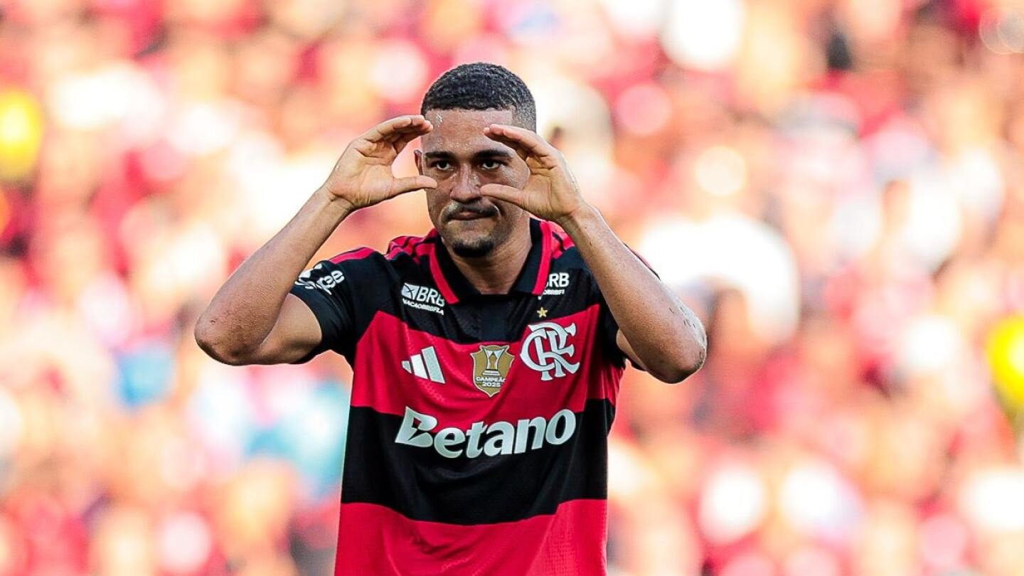 Flamengo vence a Botafogo en el derbi carioca