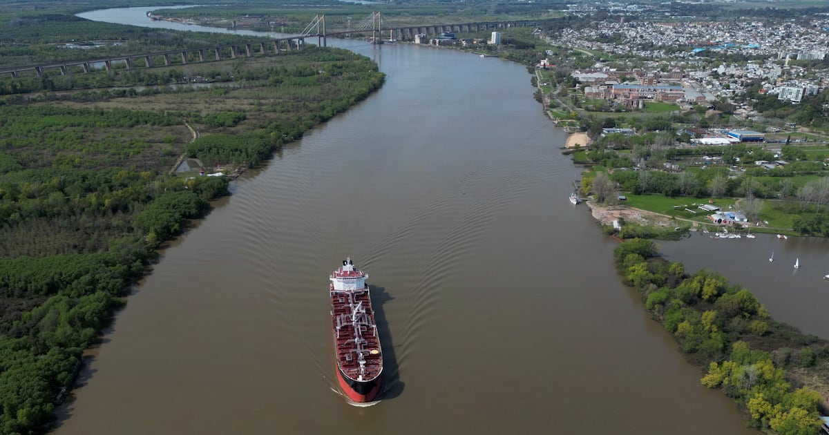 Paraguay busca avanzar con Argentina en una solución al peaje de la Hidrovía