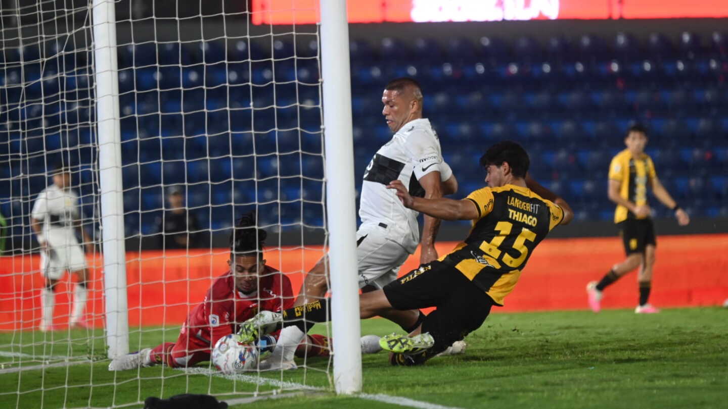Miguel Martínez habla del gol del empate de Olimpia