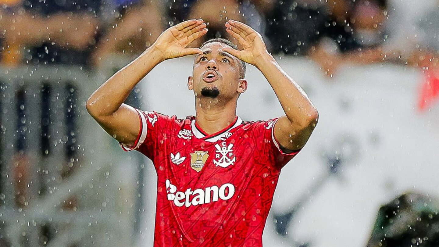 Flamengo gana al Remo y asume el liderato en Brasil