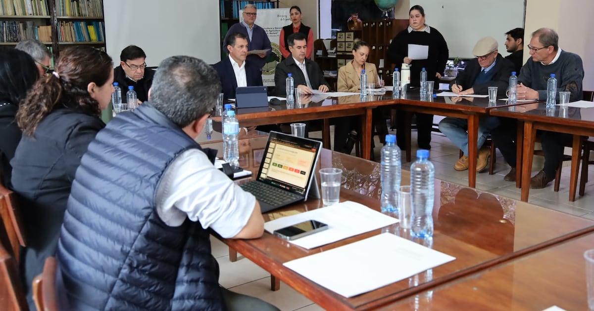 Gobierno y gremios analizan situación del campo en el Consejo Asesor Agrario