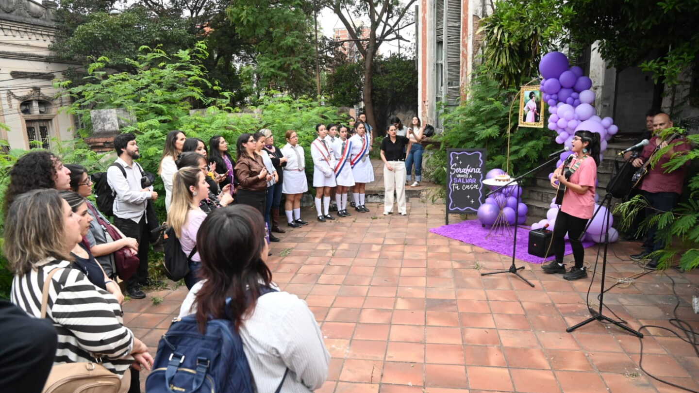 En su natalicio, recuerdan a Serafina Dávalos y piden restauración inmediata de su casa
