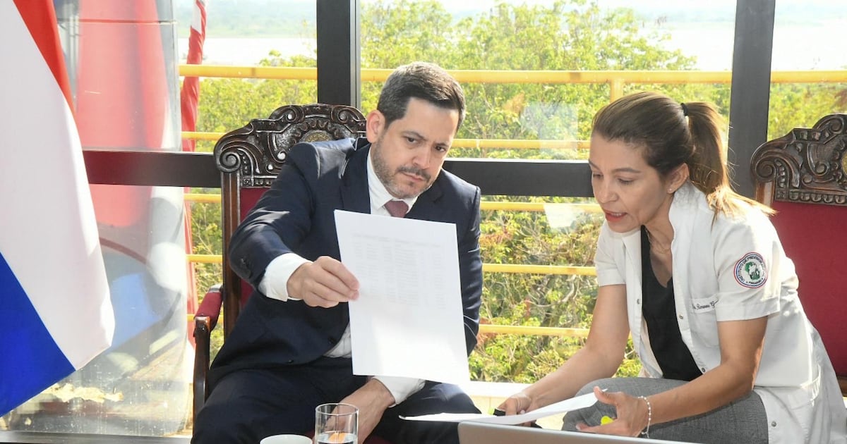 Latorre destaca diálogo con médicos para destrabar nueva huelga