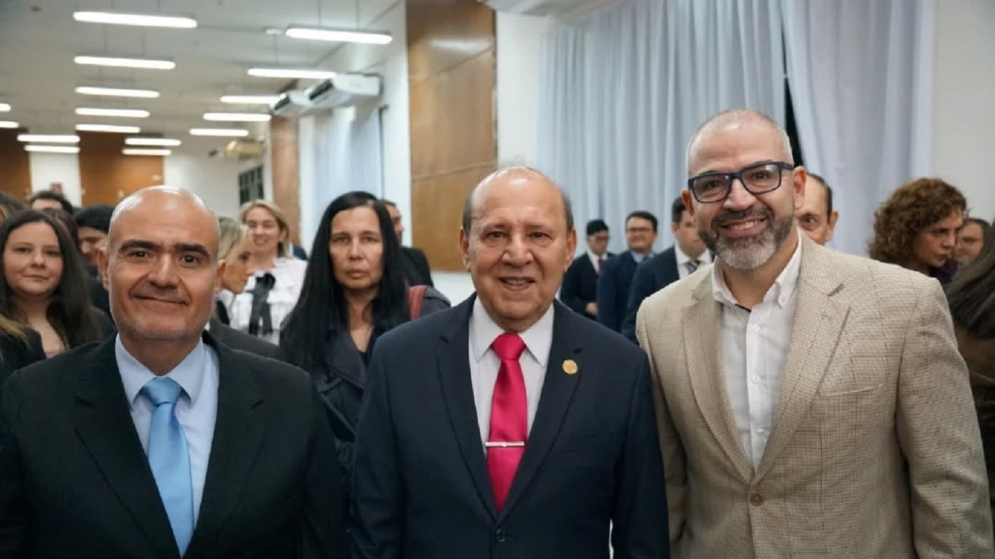 Derecho UNA: Bonifacio Ríos toma las riendas del Decanato hasta 2031 junto a Fausto Portillo
