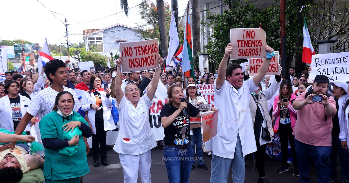 Gobierno propone reajuste salarial gradual de G. 2 millones para médicos del sector público