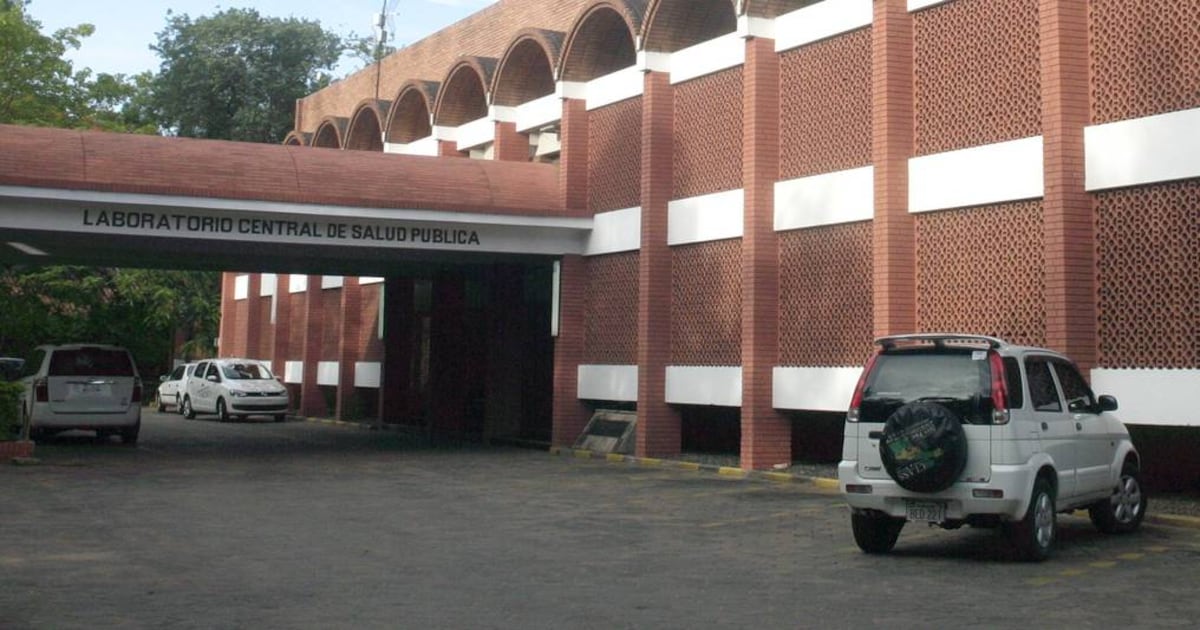 Laboratorio Central logra una acreditación inédita para proteger a pacientes en investigaciones