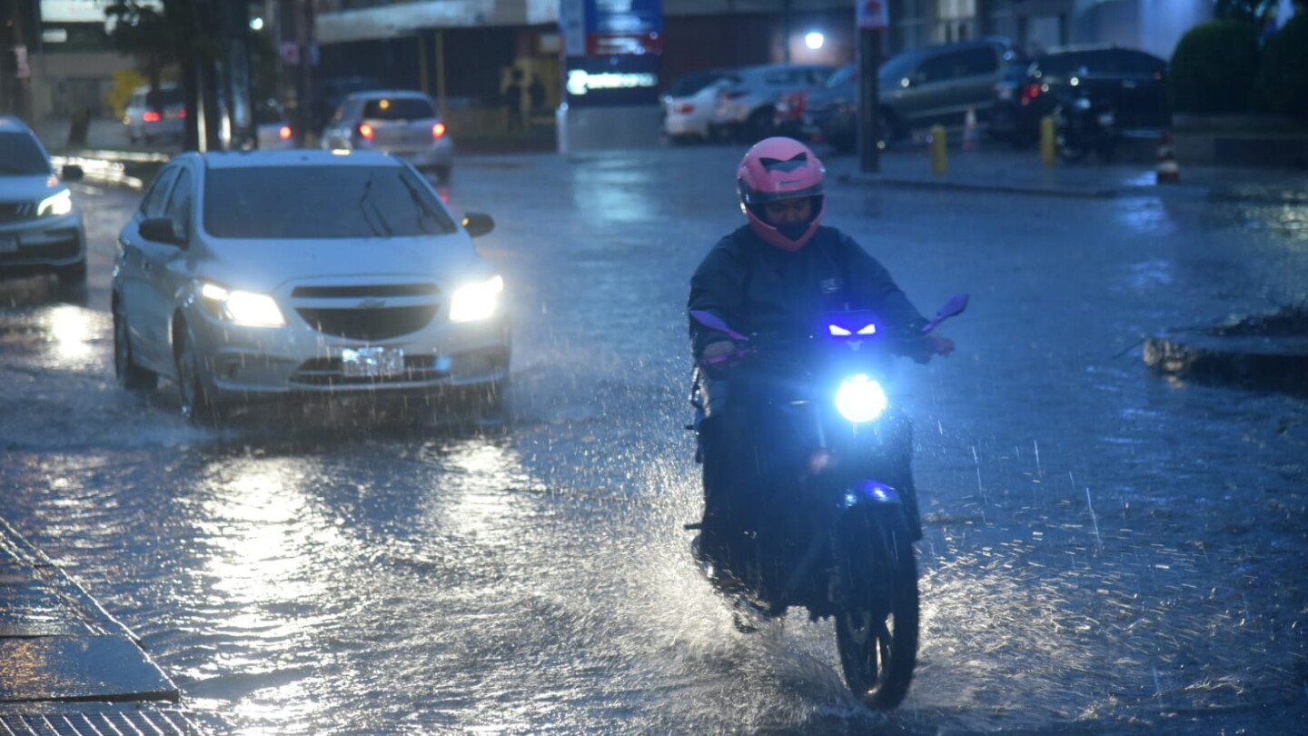 Dirección de Meteorología alerta sobre tormentas eléctricas en 13 departamentos