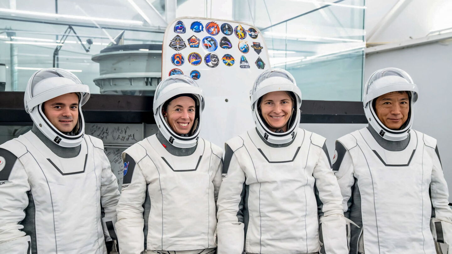 Astronautas de la Crew-13 viajarán al espacio el 1 de octubre tras atraso por una fuga