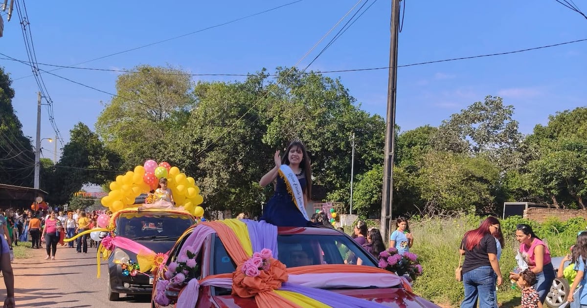 Desfile de Carrozas llenó de color y alegría a San Lorenzo