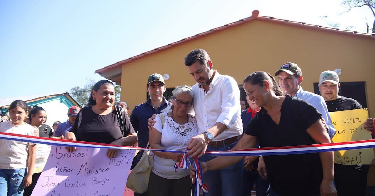 El sueño de la casa propia: Alliana y Baruja entregan 60 viviendas sociales  en Coronel Oviedo