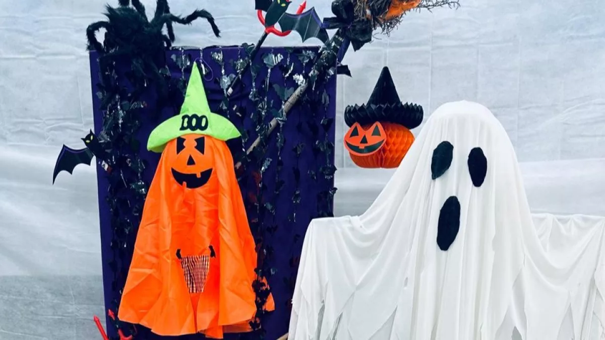 Halloween se mantiene clásico con disfraces de brujas pero también innova con máscaras LED y disfraces inflables